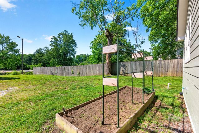 440 Carolina Avenue, Brevard, NC 28712
