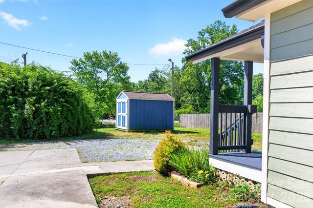 440 Carolina Avenue, Brevard, NC 28712