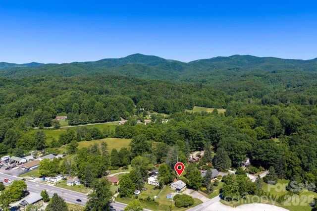 440 Carolina Avenue, Brevard, NC 28712