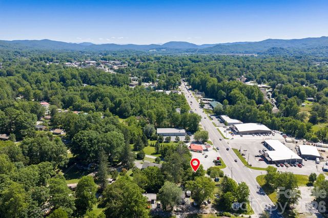 440 Carolina Avenue, Brevard, NC 28712