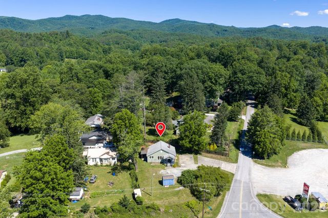 440 Carolina Avenue, Brevard, NC 28712