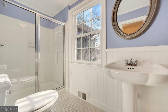 4518 CHASE AVE, Bethesda, MD 20814