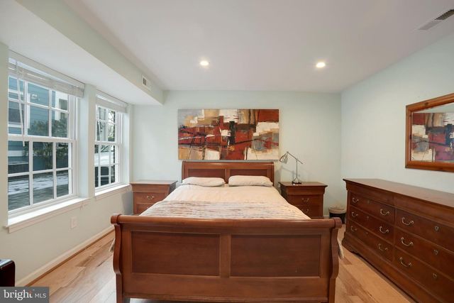 4518 CHASE AVE, Bethesda, MD 20814