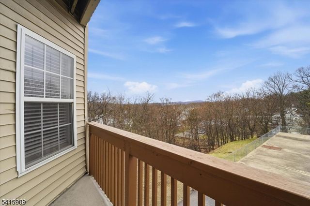 375 Rifle Camp Rd 105, Woodland Park, NJ 07424