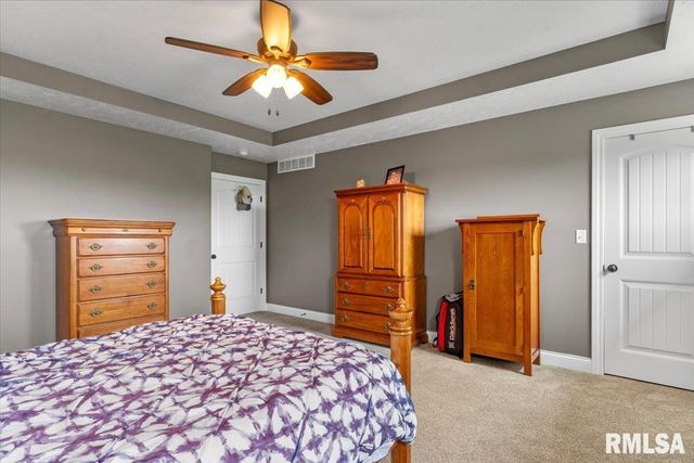 2820 Castlerock Ridge Ridge, Springfield, IL 62711
