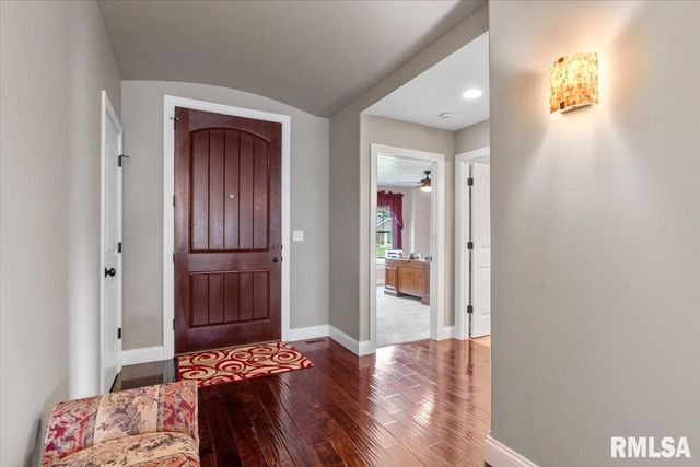 2820 Castlerock Ridge Ridge, Springfield, IL 62711
