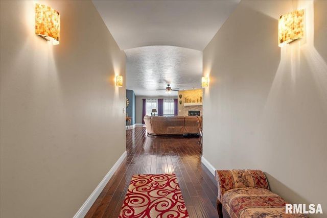 2820 Castlerock Ridge Ridge, Springfield, IL 62711