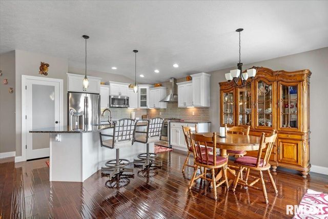 2820 Castlerock Ridge Ridge, Springfield, IL 62711