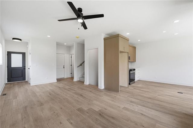 225 NW Orchard Court, Lee's Summit, MO 64063