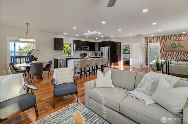 2685 E Lidstrom Hill Road, Port Orchard, WA 98366