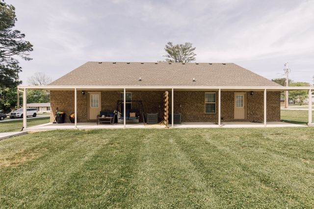 282 Hunt St, Manchester, TN 37355