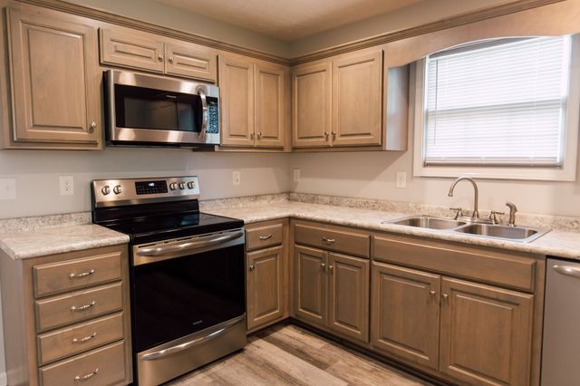 282 Hunt St, Manchester, TN 37355