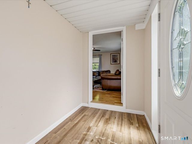 94 Barnes Avenue, New Haven, CT 06511