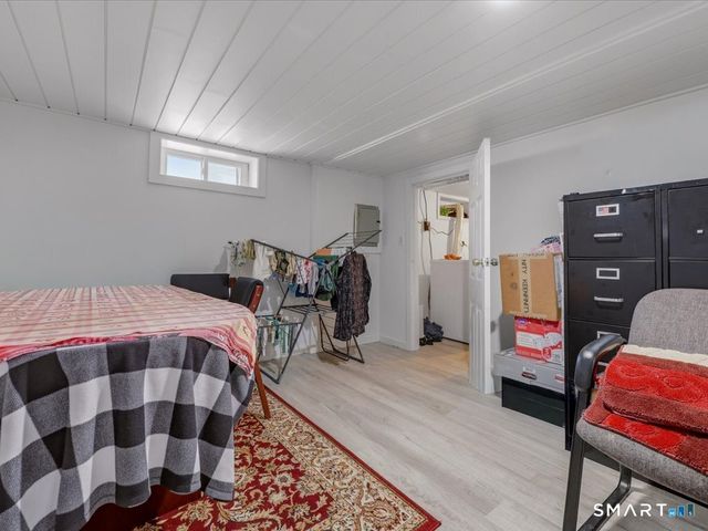 94 Barnes Avenue, New Haven, CT 06511