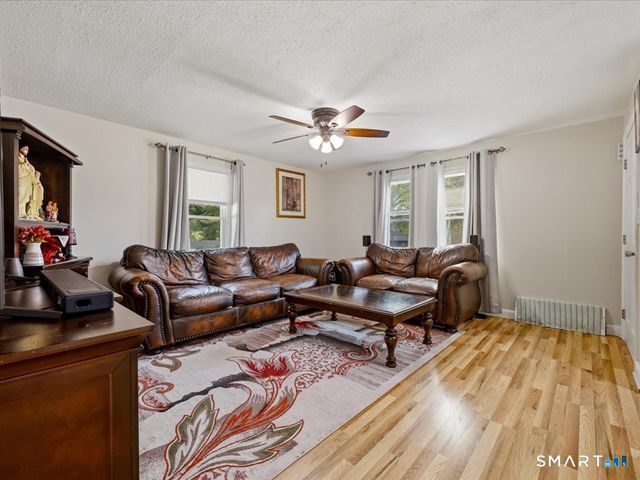 94 Barnes Avenue, New Haven, CT 06511
