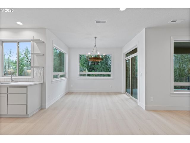 14994 Se Andre Way, Clackamas, OR 97015