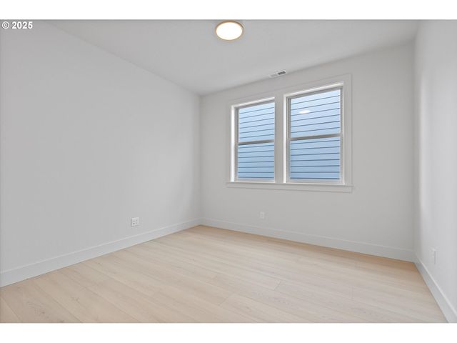 14994 Se Andre Way, Clackamas, OR 97015