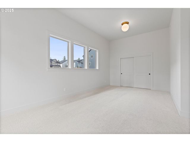 14994 Se Andre Way, Clackamas, OR 97015