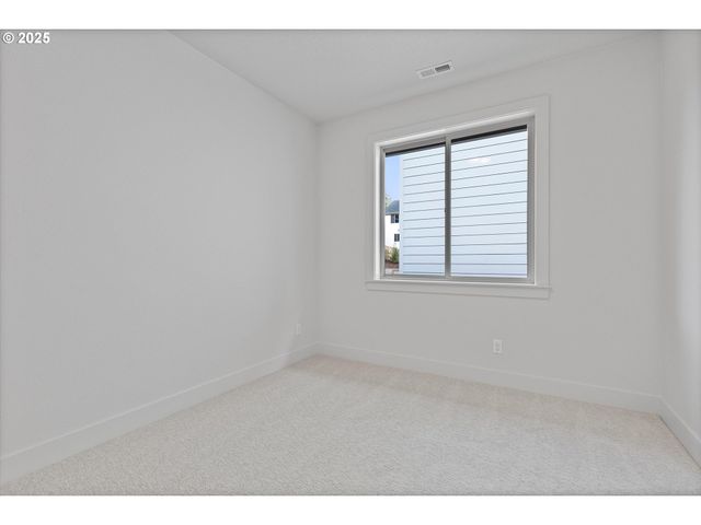 14994 Se Andre Way, Clackamas, OR 97015