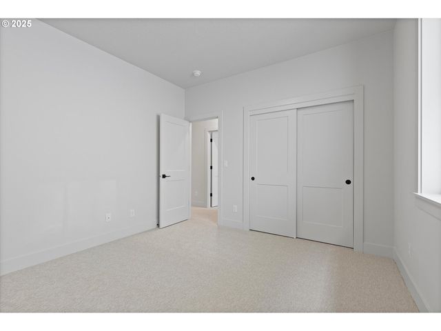 14994 Se Andre Way, Clackamas, OR 97015