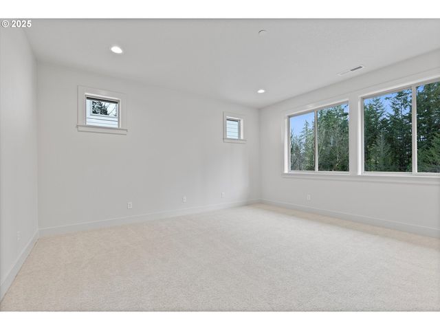 14994 Se Andre Way, Clackamas, OR 97015