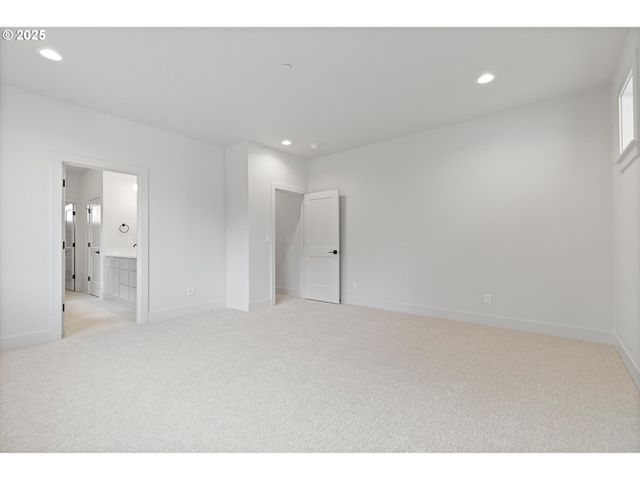 14994 Se Andre Way, Clackamas, OR 97015