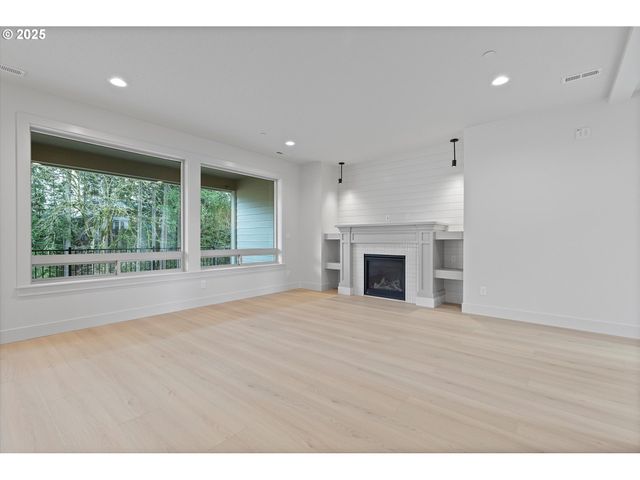 14994 Se Andre Way, Clackamas, OR 97015