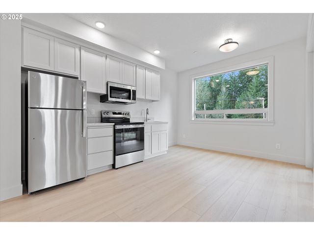 14994 Se Andre Way, Clackamas, OR 97015