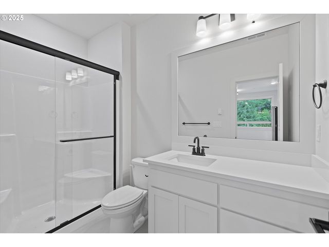 14994 Se Andre Way, Clackamas, OR 97015