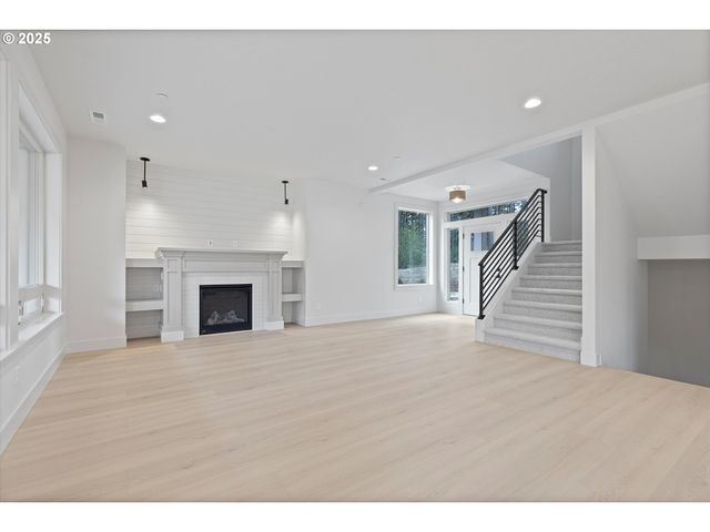 14994 Se Andre Way, Clackamas, OR 97015