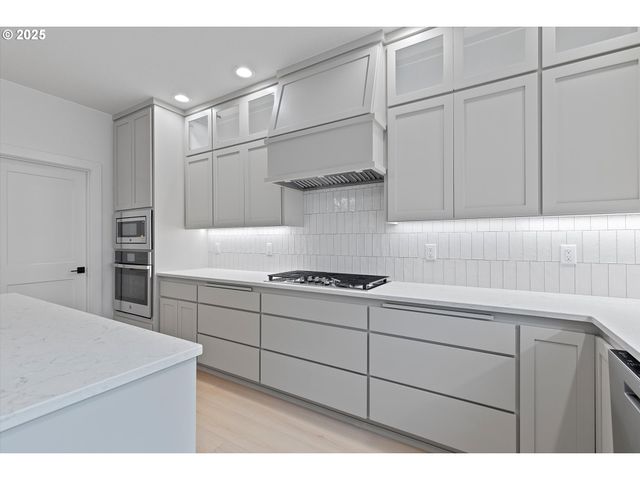 14994 Se Andre Way, Clackamas, OR 97015