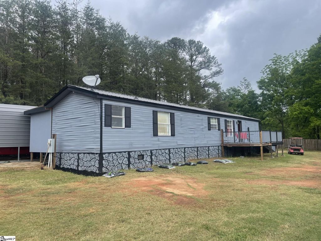 3825 Skippers Lodge Road, Cross Hill, SC 29332