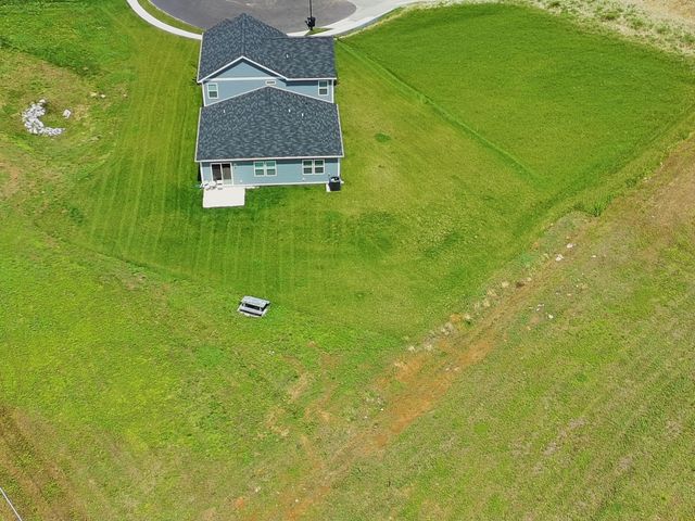2002 Moulder Pl, Columbia, TN 38401