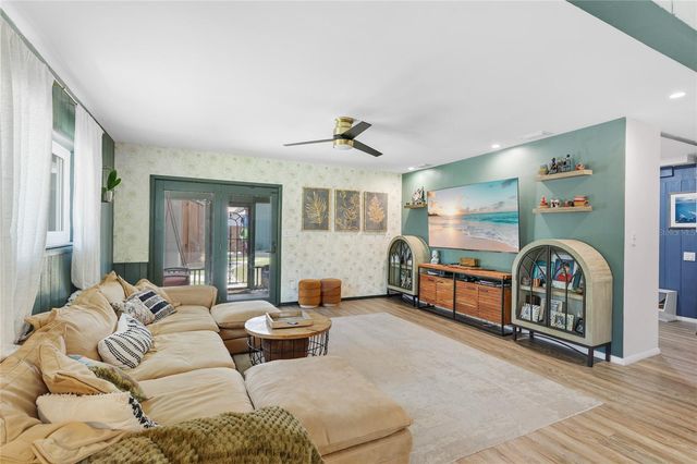 405 BAY POINT AVENUE, Nokomis, FL 34275