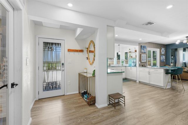 405 BAY POINT AVENUE, Nokomis, FL 34275