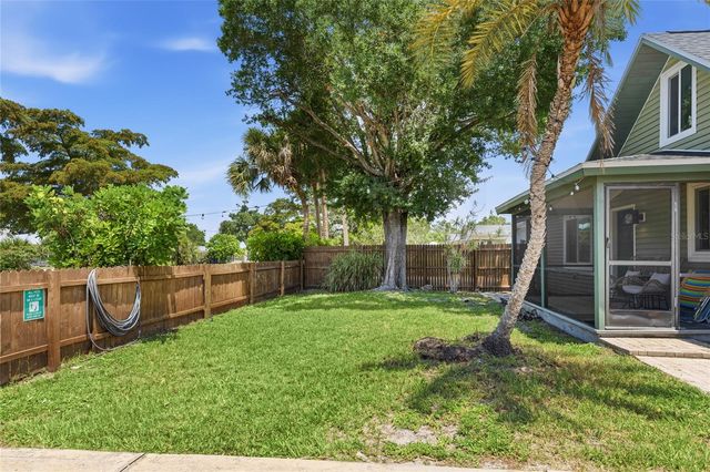 405 BAY POINT AVENUE, Nokomis, FL 34275