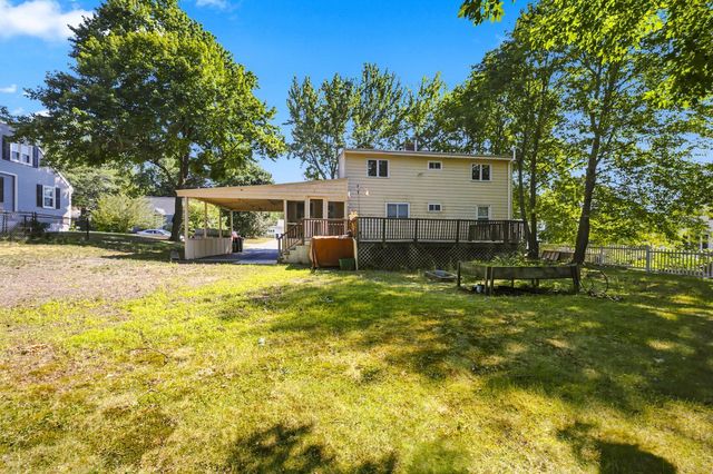 26 Sunset Rd, Dracut, MA 01826