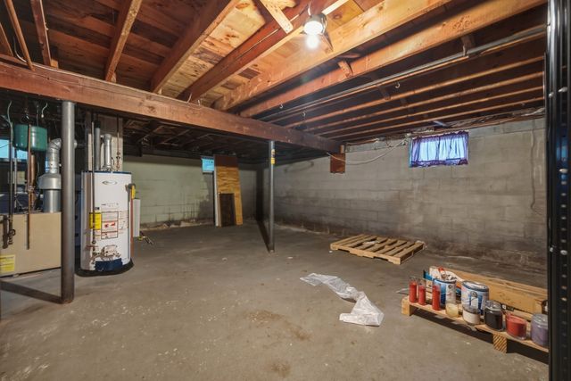 26 Sunset Rd, Dracut, MA 01826