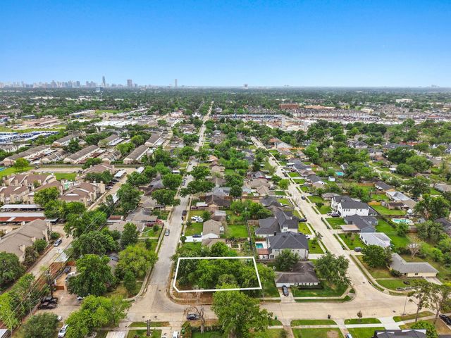 1949 Huge Oaks Street, Houston, TX 77055