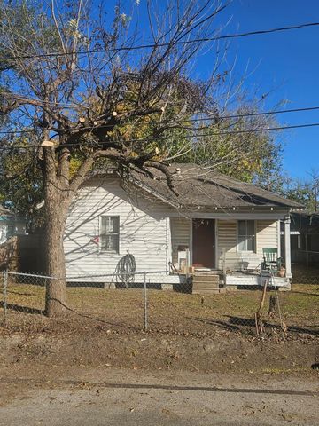 104 Foyce Street, Houston, TX 77022