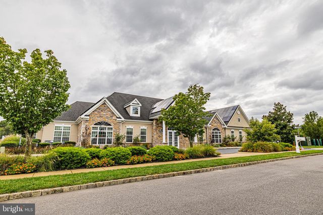 18 LEWIS DR, Mays Landing, NJ 08330