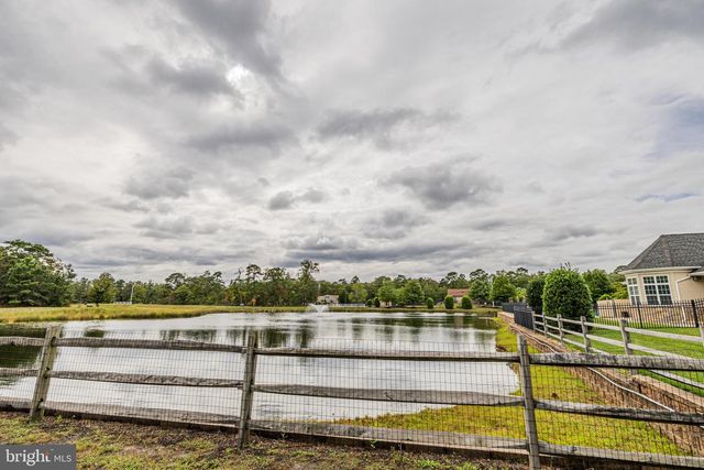 18 LEWIS DR, Mays Landing, NJ 08330