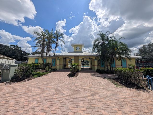 1122 SHARED PASSION STREET, Ruskin, FL 33570