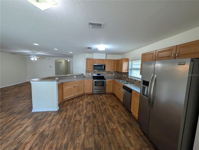 1122 SHARED PASSION STREET, Ruskin, FL 33570