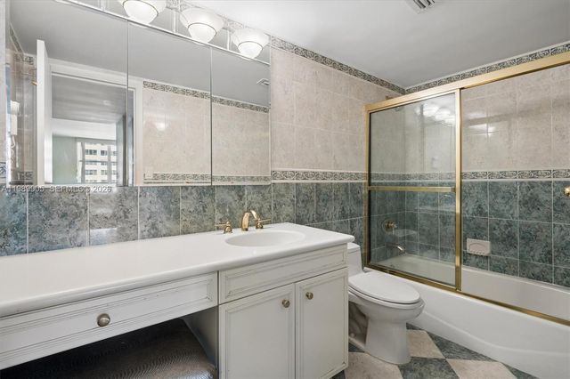 5001 Collins Ave 9H, Miami Beach, FL 33140