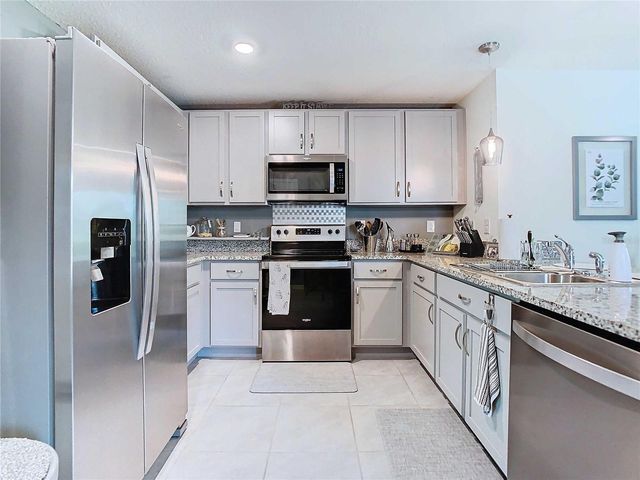 7737 SAIL CLOVER LANE, Zephyrhills, FL 33540