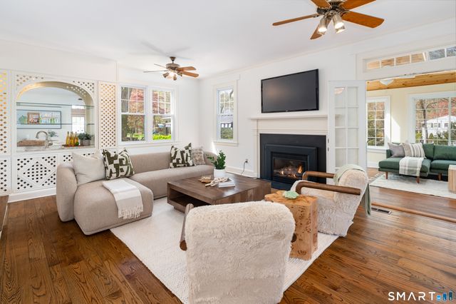 231 Roxbury Road, Stamford, CT 06902