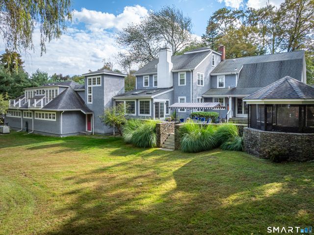 231 Roxbury Road, Stamford, CT 06902