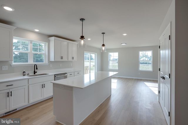 29 SHIFF AVE, Pittsgrove, NJ 08318