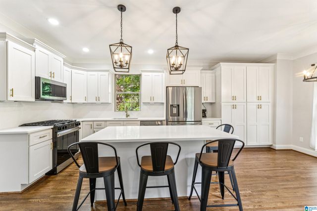 515 WOODBRIDGE TRACE, Chelsea, AL 35043